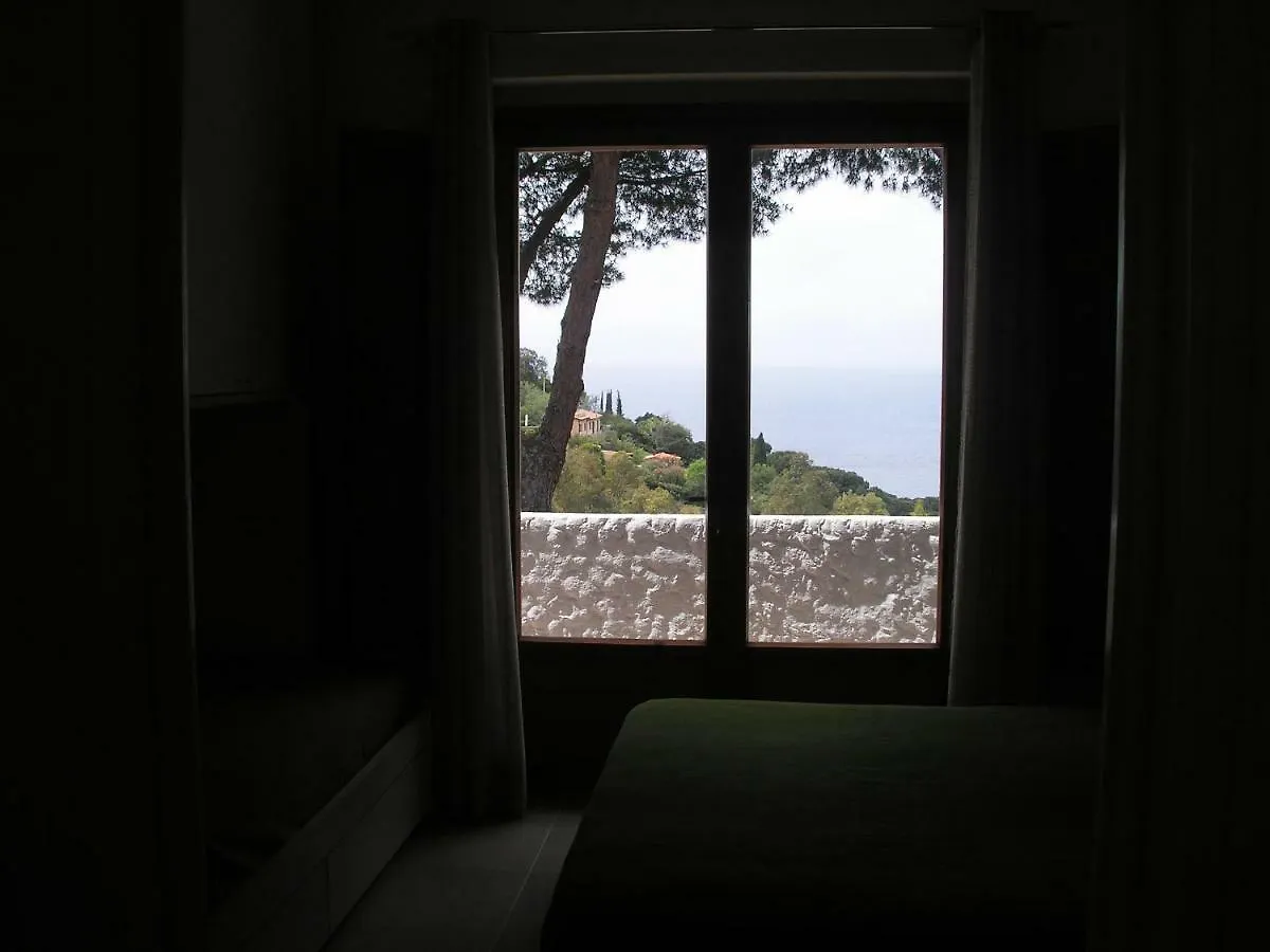 Residence I Pini カポリーヴェリ イタリア
